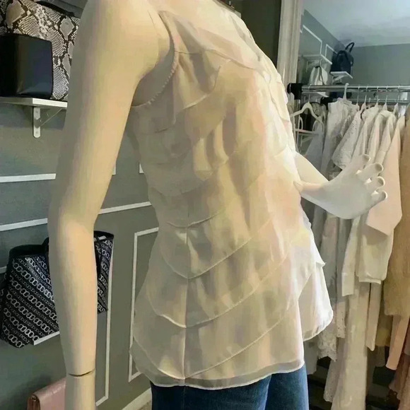 White House/Black Market - Picture 4 of 10